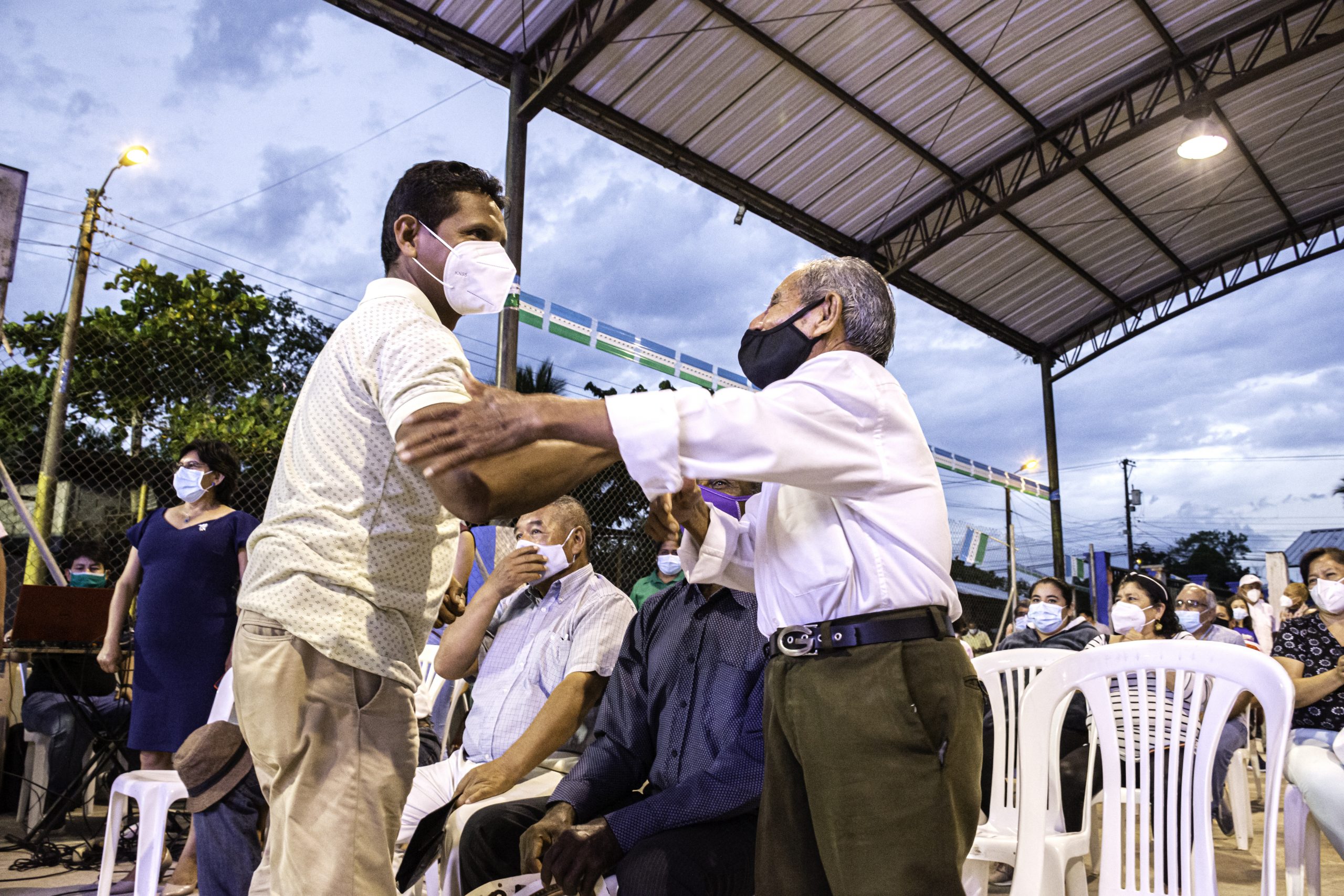 BARRIO AGUARICO MIRADOR, ESTRENA VEREDAS Y BORDILLOS