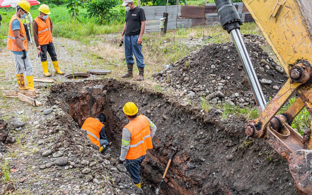 ENTREGAMOS LA AMPLIACIÓN DEL ALCANTARILLADO SANITARIO EN LA CALLE GUAYAS DEL BARRIO MARIO GUERRERO.