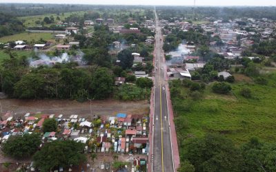 Calle asfaltada en el barrio 12 de Octubre