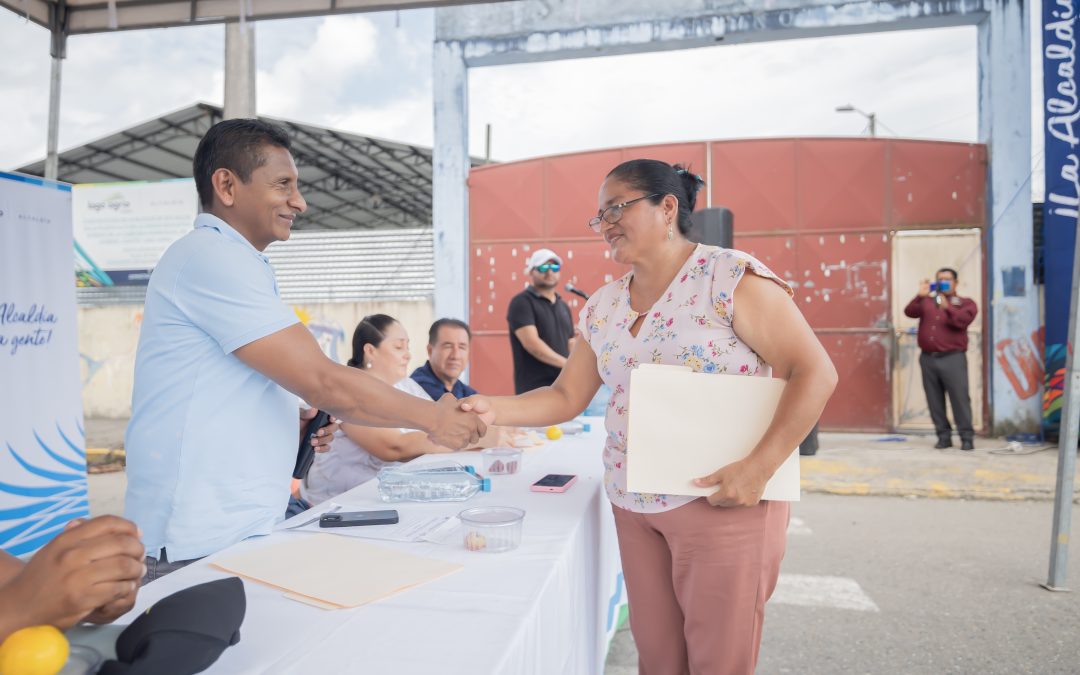 Aceras y bordillos para dos sectores del cantón.