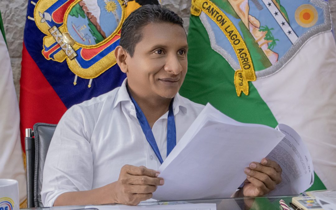 Se suscribió convenio con CNE.