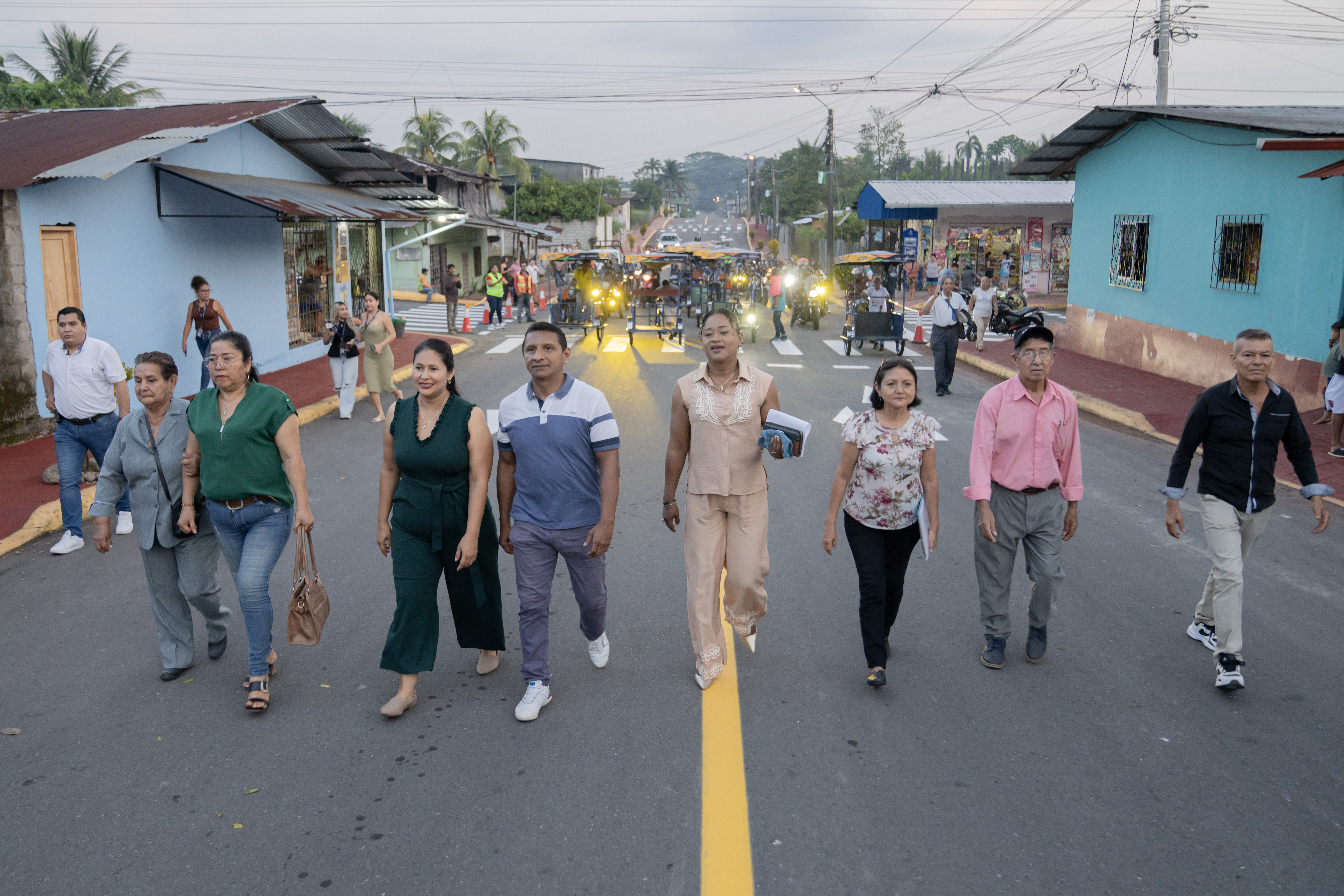 Sur de Nueva Loja se fortalece con calles asfaltadas.